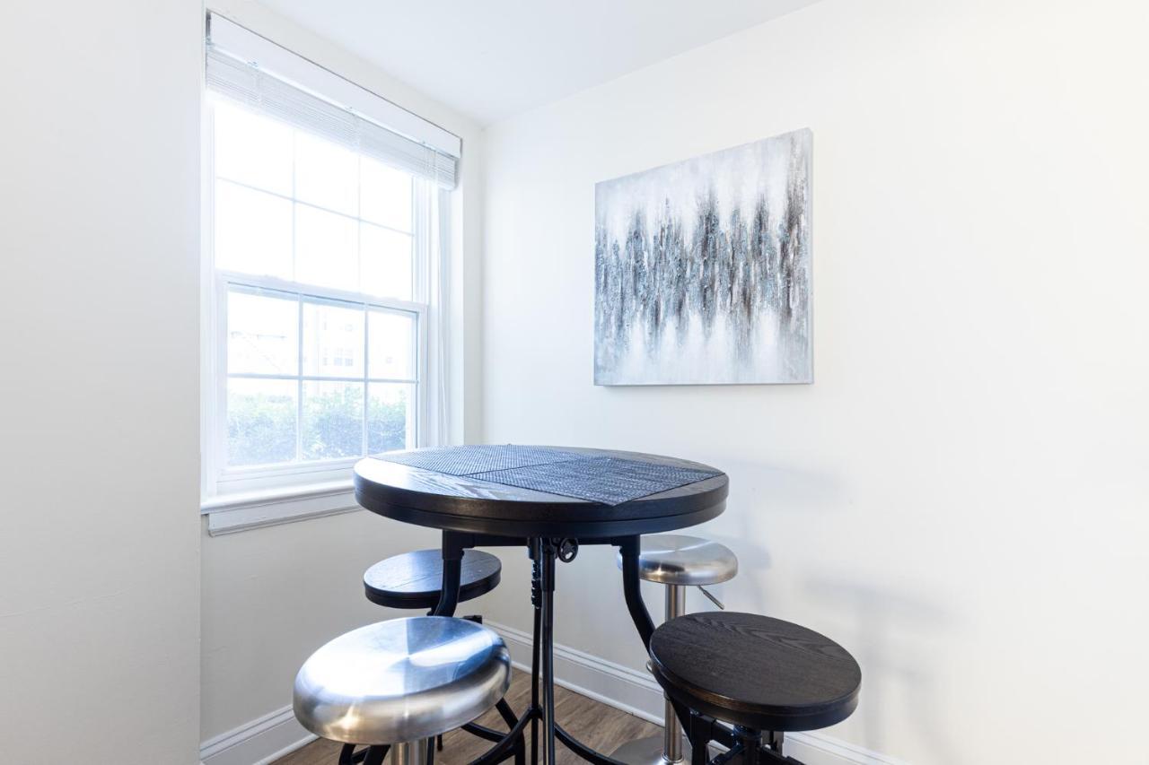 Carytown Living With *Pool And Gym* Apartment Richmond Exterior photo